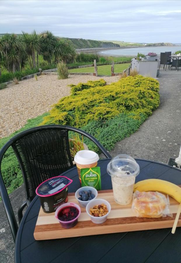 Wild Atlantic Lodge Bed & Breakfast ラヒンチ エクステリア 写真